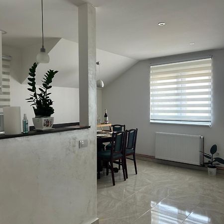 Apartman Diamond Lux Surčin Kültér fotó