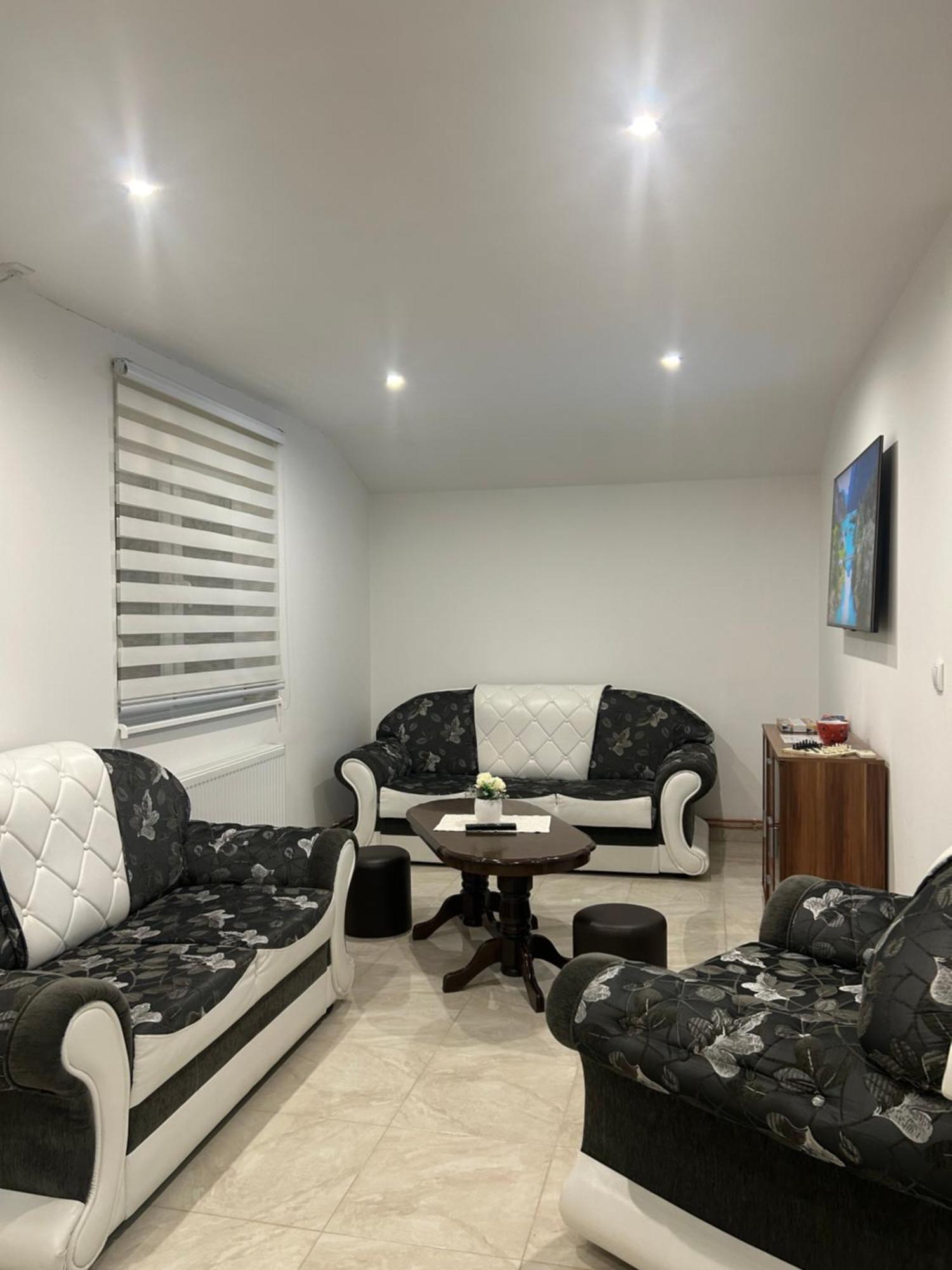 Apartman Diamond Lux Surčin Kültér fotó
