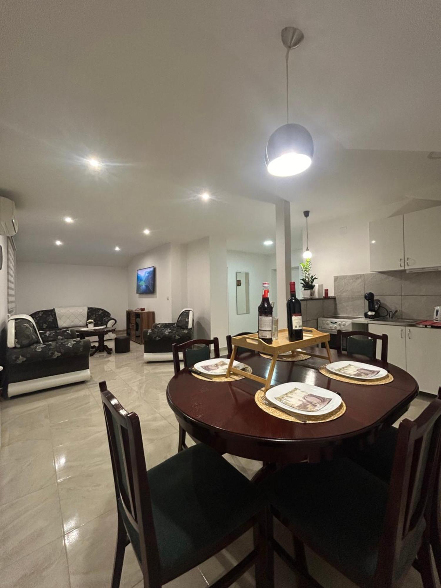 Apartman Diamond Lux Surčin Kültér fotó